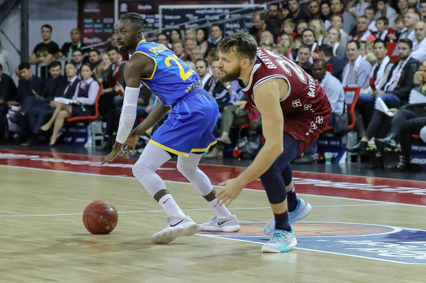 哈兰德与金 哈兰德与金