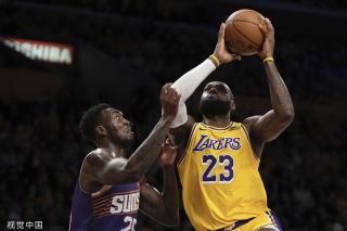 两人随即相 两人随即相