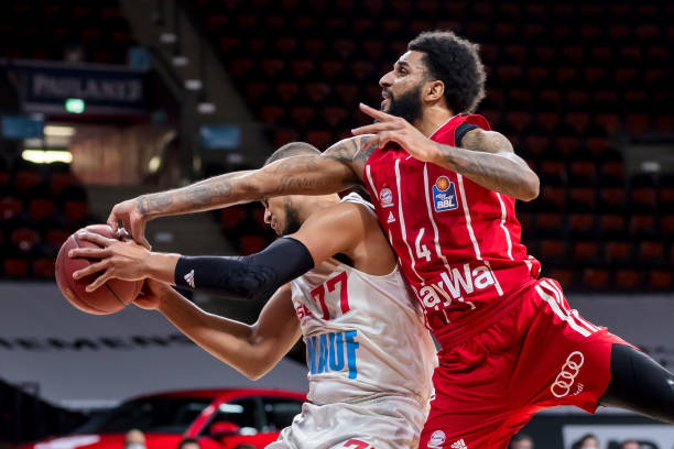 球员身体透 球员身体透